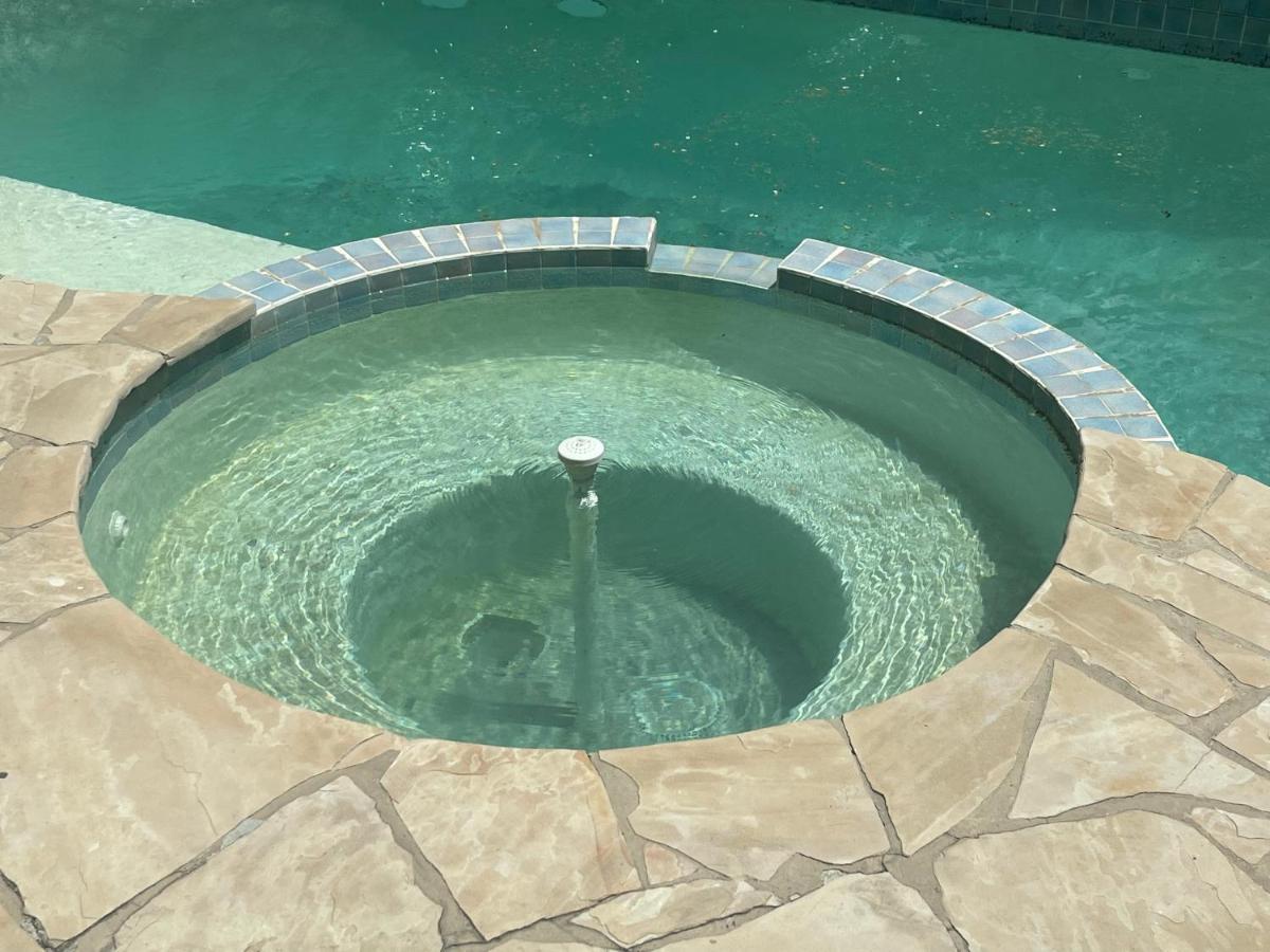 Insperit Home At Galleria With Heated Pool Spa Houston Bagian luar foto