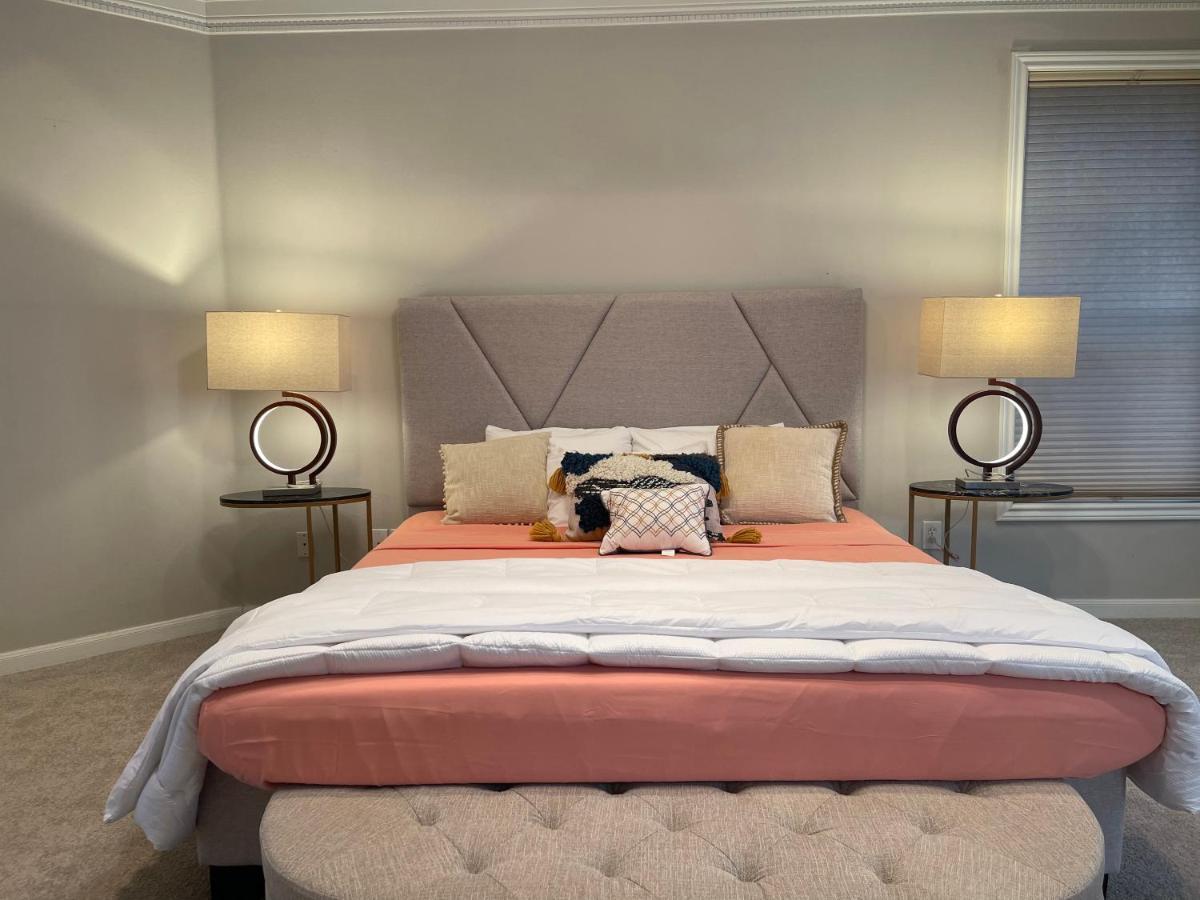 Insperit Home At Galleria With Heated Pool Spa Houston Bagian luar foto