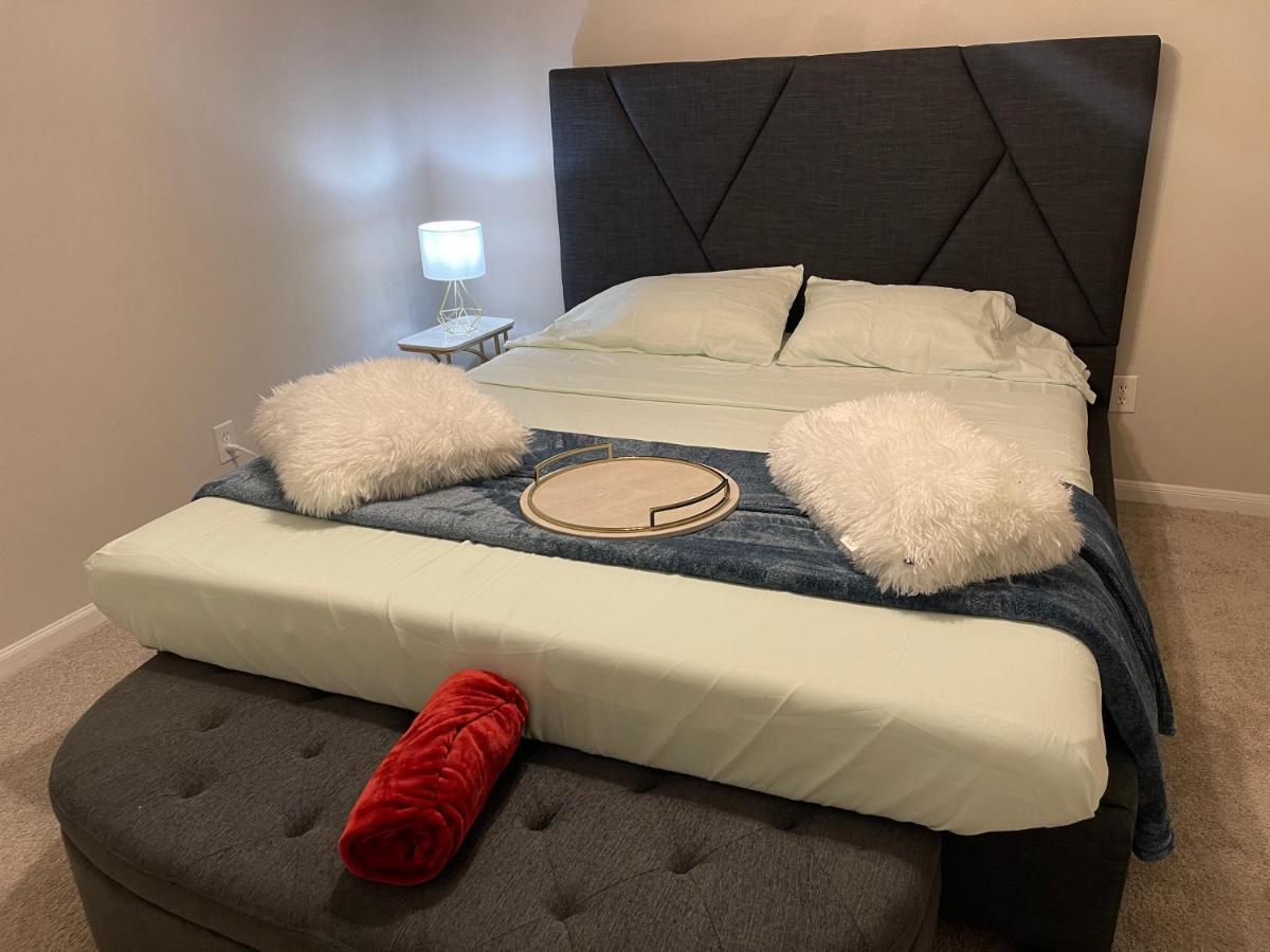 Insperit Home At Galleria With Heated Pool Spa Houston Bagian luar foto
