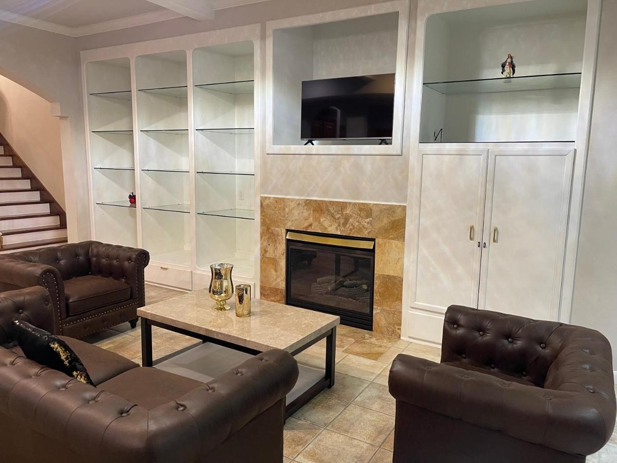 Insperit Home At Galleria With Heated Pool Spa Houston Bagian luar foto