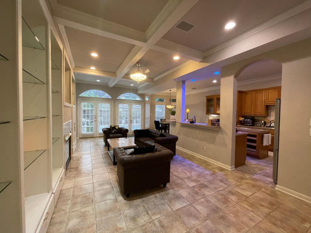 Insperit Home At Galleria With Heated Pool Spa Houston Bagian luar foto