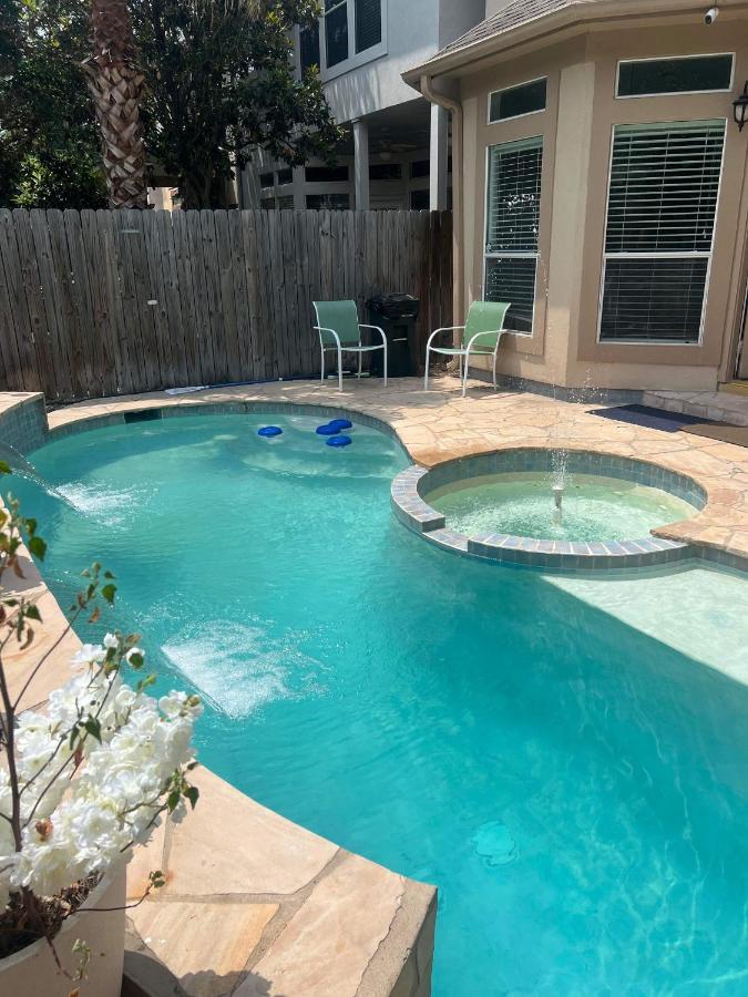 Insperit Home At Galleria With Heated Pool Spa Houston Bagian luar foto
