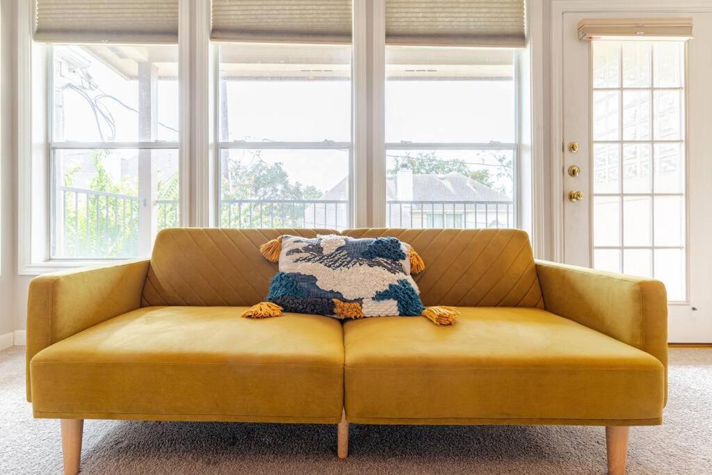 Insperit Home At Galleria With Heated Pool Spa Houston Bagian luar foto