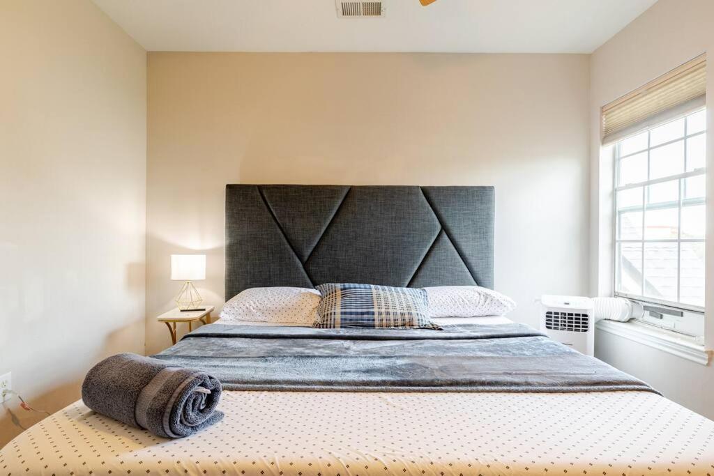 Insperit Home At Galleria With Heated Pool Spa Houston Bagian luar foto