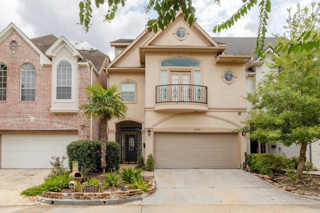 Insperit Home At Galleria With Heated Pool Spa Houston Bagian luar foto